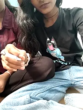 Unique girls90 online show from January 19, 2026, 7:45 am