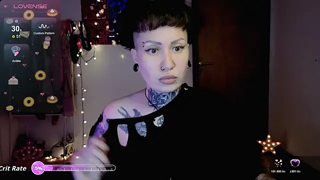 Senorita  Dakota online show from December 1, 2025, 10:15 pm