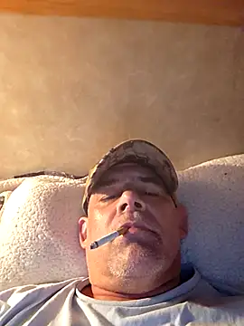 Snapshot of DeeBestEver chatting on November 9, 2025, 11:25 pm DeeBestEver online show from November 9, 2025, 11:25 pm