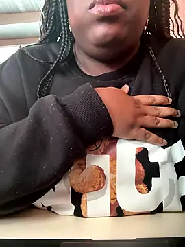 nanaisbackk online show from January 12, 2026, 10:53 am