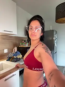 LaPetiteKim online show from February 23, 2026, 12:57 pm