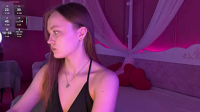 EmmaCamm online show from January 13, 2026, 12:43 pm