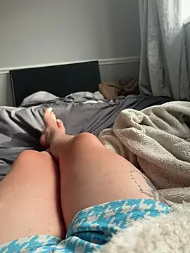 MadelineLeah online show from June 7, 2026, 4:33 pm