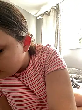 MadelineLeah online show from July 8, 2026, 1:59 pm