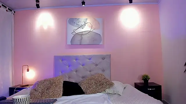 scarlettvelvet  online show from October 4, 2025, 12:25 pm