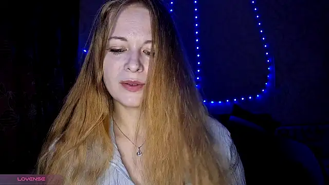 Snapshot of Marry_Wild chatting on November 10, 2025, 6:23 am Marry Wild online show from November 10, 2025, 6:23 am