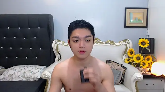 Snapshot of JayKarLo chatting on October 9, 2025, 2:15 pm JayKarLo online show from October 9, 2025, 2:15 pm