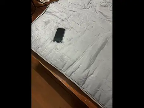 zghn88 online show from October 21, 2025, 1:01 pm