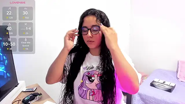 Venus cat  online show from October 28, 2025, 2:53 pm