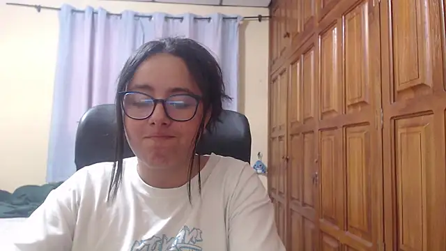 Venus cat  online show from February 1, 2026, 5:28 am