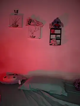 Snapshot of Solaangel_ chatting on October 22, 2025, 2:01 am Solaangel online show from October 22, 2025, 2:01 am