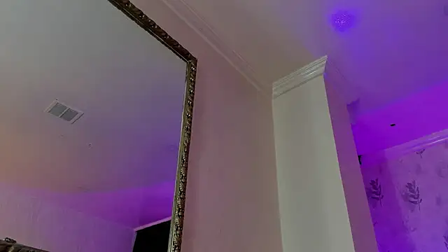 alana madison10 online show from October 15, 2025, 7:58 pm