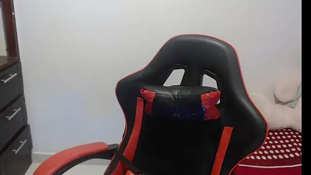 emily sexxx online show from January 15, 2026, 5:12 am