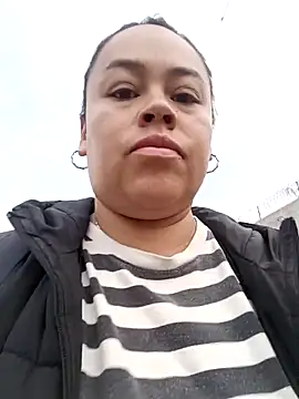 Snapshot of Italia_12 chatting on October 7, 2025, 11:07 am Italia 12 online show from October 7, 2025, 11:07 am