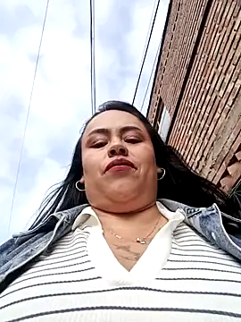 Snapshot of Italia_12 chatting on November 7, 2025, 9:15 pm Italia 12 online show from November 7, 2025, 9:15 pm