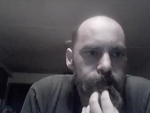 Snapshot of crazyheratic8 chatting on November 13, 2025, 11:25 pm crazyheratic8 online show from November 13, 2025, 11:25 pm