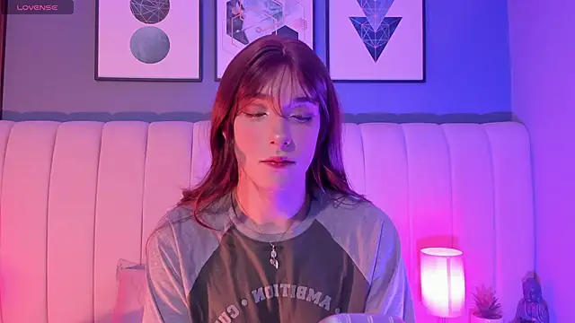 DaimondPink online show from October 26, 2025, 3:45 am