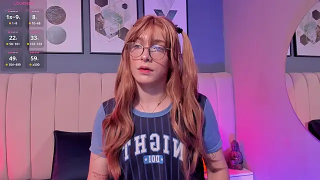 DaimondPink online show from November 12, 2025, 11:54 am