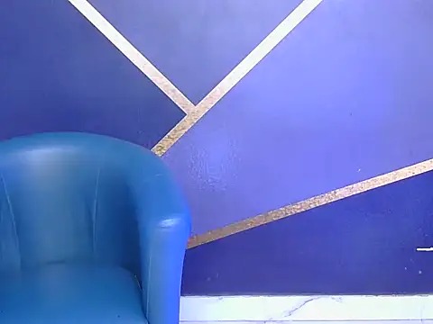 Snapshot of shiny-krisha chatting on October 18, 2025, 4:37 am shiny-krisha online show from October 18, 2025, 4:37 am