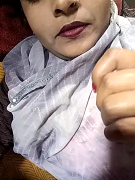 Neelam-baby1 online show from February 5, 2026, 4:11 pm