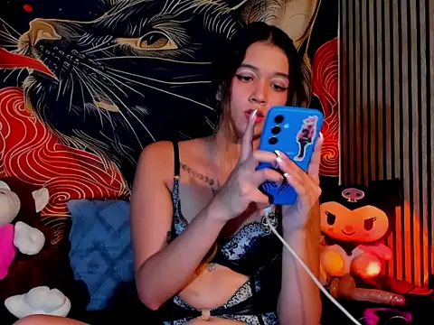 Snapshot of Roxanne__evans chatting on November 8, 2025, 10:08 pm Roxanne evans online show from November 8, 2025, 10:08 pm