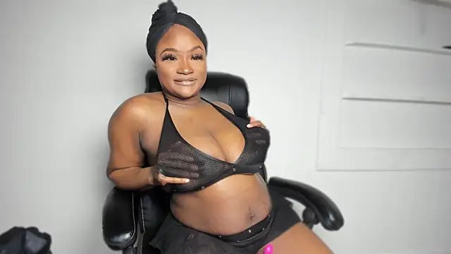 supanovaaa online show from January 14, 2026, 4:18 am