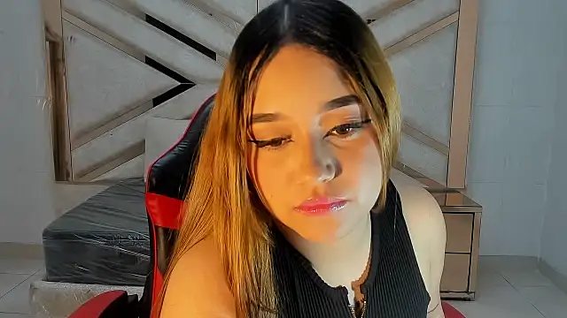 LevisMiaRs online show from October 30, 2025, 3:52 am