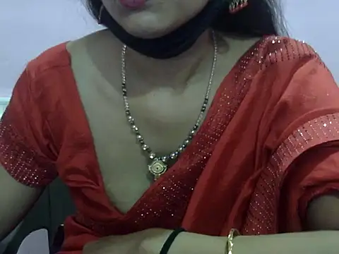 Laila Cute online show from April 27, 2026, 3:32 pm