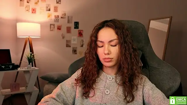 Snapshot of branchwithflowerss chatting on November 7, 2025, 11:32 am branchwithflowerss online show from November 7, 2025, 11:32 am