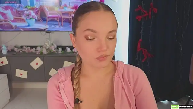 JulieLupo online show from April 10, 2026, 6:40 am