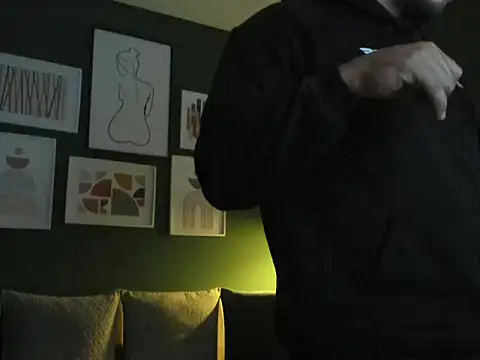 Snapshot of IanCross chatting on March 2, 2026, 11:33 pm IanCross online show from March 2, 2026, 11:33 pm