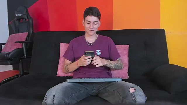 LukeSavagge online show from October 16, 2025, 1:56 pm