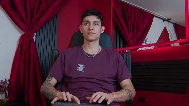 LukeSavagge online show from October 30, 2025, 12:39 pm