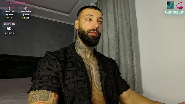 Snapshot of MasculineGuy99 chatting on October 2, 2025, 7:26 am MasculineGuy99 online show from October 2, 2025, 7:26 am