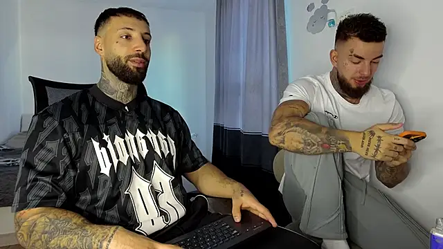 MasculineGuy99 online show from November 14, 2025, 7:29 am