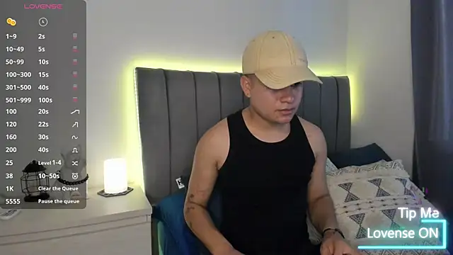 Snapshot of JARETHH chatting on October 15, 2025, 11:10 am JARETHH online show from October 15, 2025, 11:10 am