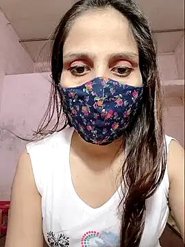 Snapshot of DIVINEDIVAA chatting on October 10, 2025, 8:46 am DIVINEDIVAA online show from October 10, 2025, 8:46 am