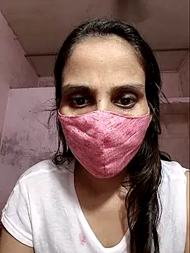 Snapshot of DIVINEDIVAA chatting on October 15, 2025, 8:31 pm DIVINEDIVAA online show from October 15, 2025, 8:31 pm