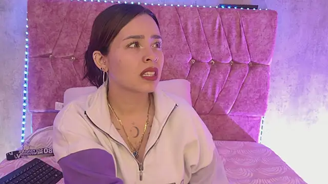 Mia lopez 1 online show from June 3, 2026, 8:39 am
