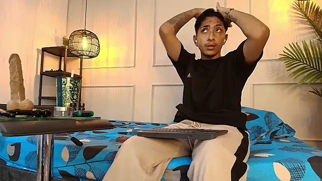 Snapshot of fkenneth_macias chatting on October 17, 2025, 3:42 am fkenneth macias online show from October 17, 2025, 3:42 am