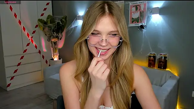 linakorvin online show from October 27, 2025, 1:15 pm