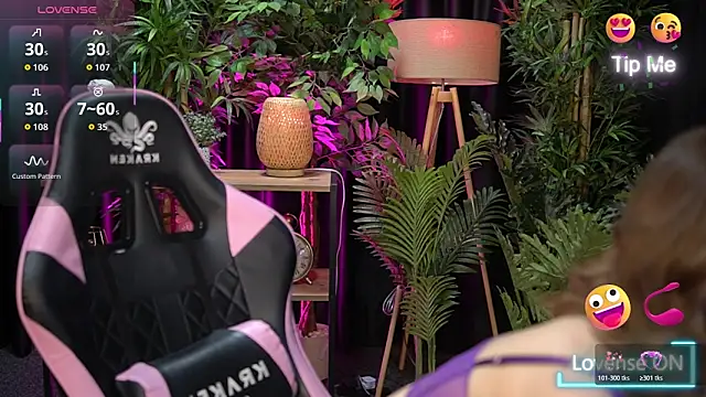 xoxo molly online show from January 14, 2026, 8:03 pm