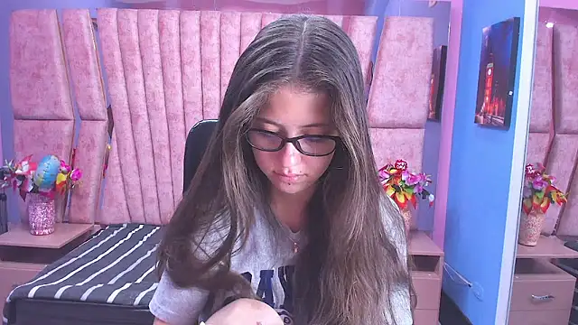 Snapshot of sarah_sweett_ chatting on January 14, 2026, 2:33 pm sarah sweett online show from January 14, 2026, 2:33 pm