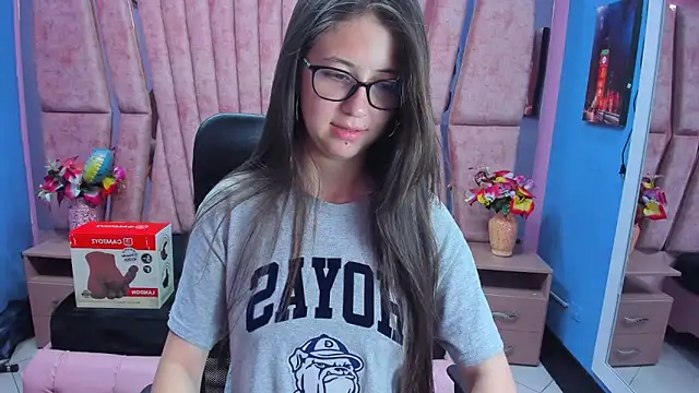 sarah sweett  online show from March 17, 2026, 3:04 pm