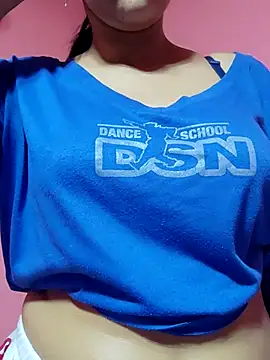 Snapshot of Rihame07 chatting on November 7, 2025, 10:48 am Rihame07 online show from November 7, 2025, 10:48 am