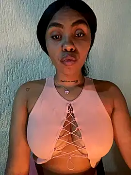 Snapshot of Itanydiorr chatting on October 26, 2025, 6:19 am Itanydiorr online show from October 26, 2025, 6:19 am