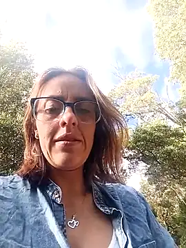 Snapshot of Jade_1-9 chatting on October 11, 2025, 1:09 pm Jade 1-9 online show from October 11, 2025, 1:09 pm