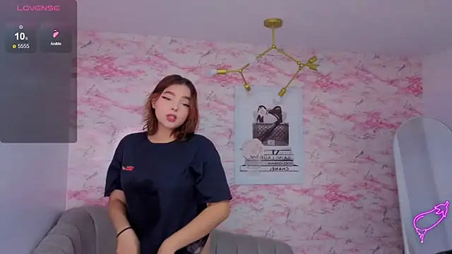 mia foster t online show from February 11, 2026, 1:16 pm