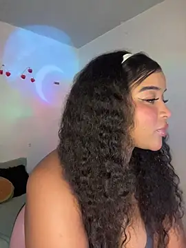 Snapshot of mitschellfox21 chatting on November 8, 2025, 11:14 pm mitschellfox21 online show from November 8, 2025, 11:14 pm