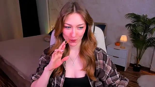 Snapshot of AngelAnabelle chatting on November 12, 2025, 11:47 pm AngelAnabelle online show from November 12, 2025, 11:47 pm